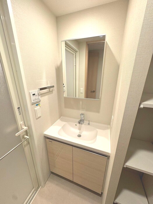 物件内観写真9　(洗面)