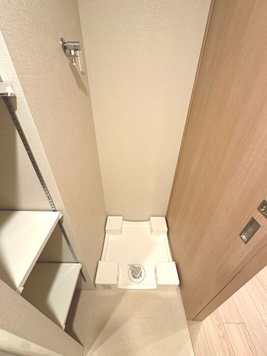 物件内観写真10　(洗濯機置場)