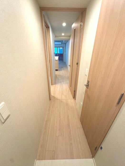 物件内観写真17　(廊下)