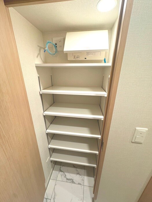 物件内観写真18　(靴箱)