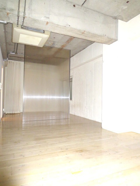 物件内観写真4　(居室)