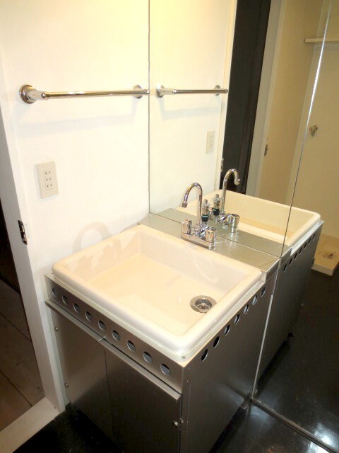 物件内観写真7　(洗面)