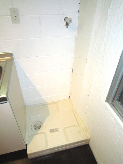 物件内観写真9　(洗濯機置場)