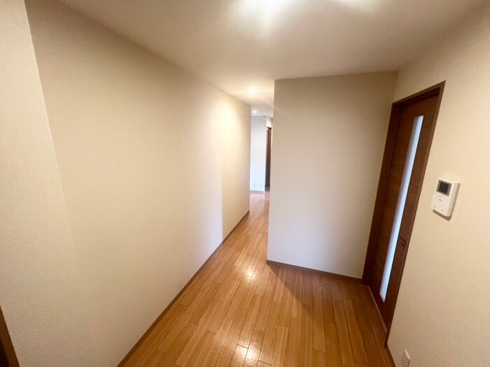 物件内観写真7　(廊下)