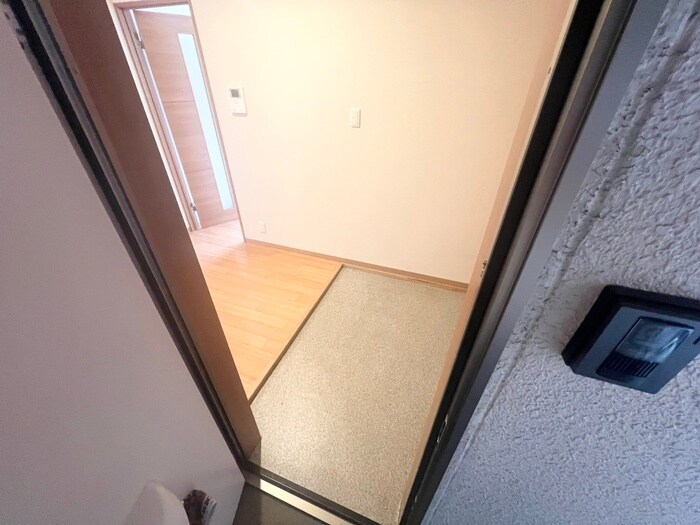 物件内観写真8　(玄関)