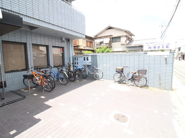 駐輪場