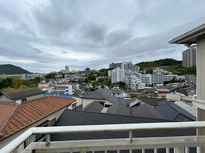 物件内観写真16　(室内からの展望)