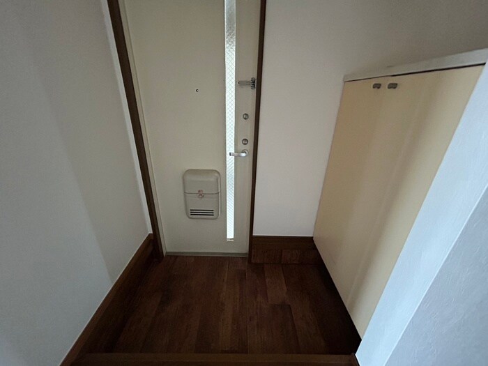 物件内観写真17　(玄関)