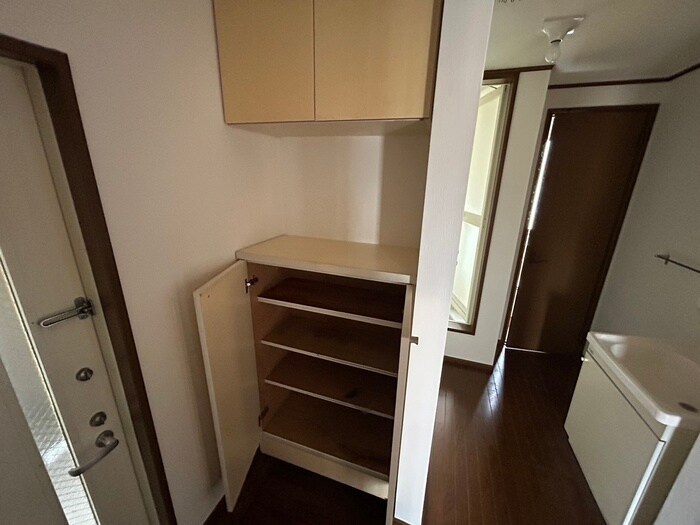 物件内観写真18　(靴箱)