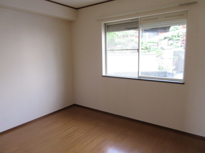 物件内観写真19　(居室)