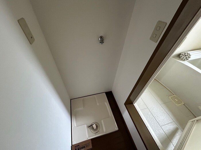 物件内観写真20　(洗濯機置場)