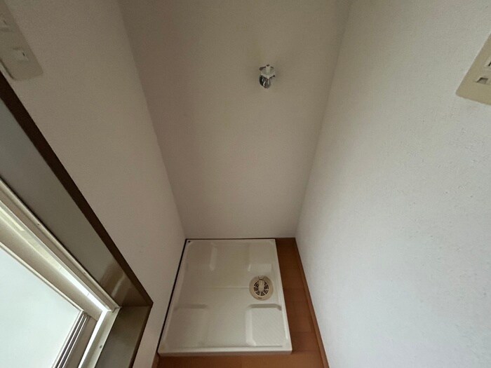 物件内観写真20　(洗濯機置場)