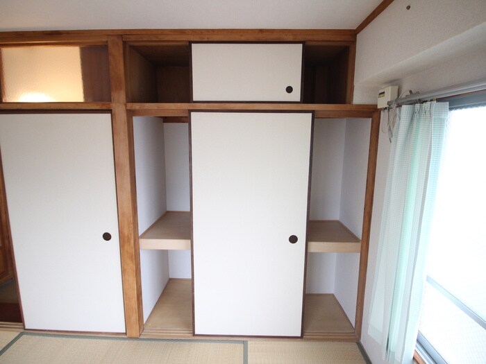 物件内観写真12　(収納)