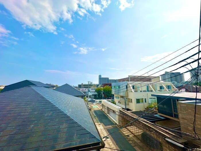 物件内観写真16　(室内からの展望)