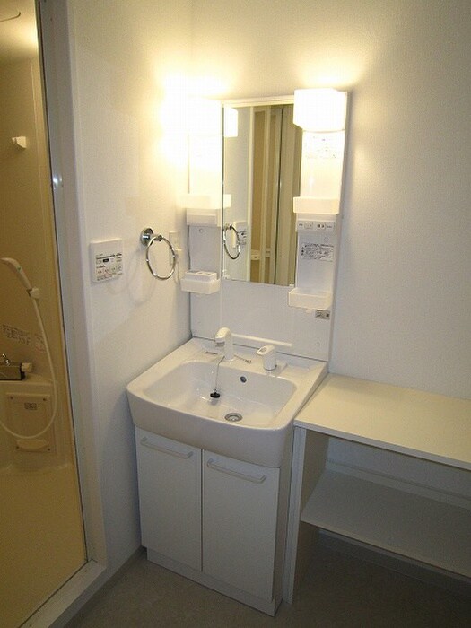 物件内観写真9　(洗面)