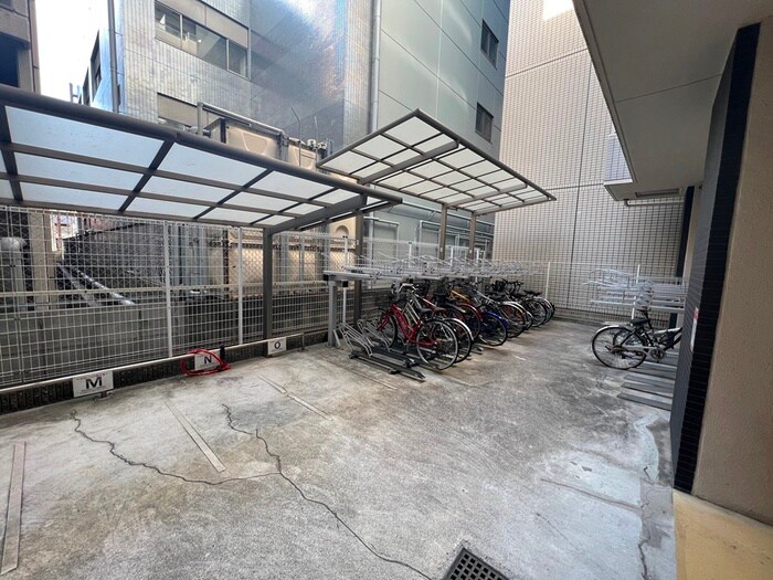 物件外観写真6　(駐輪場)