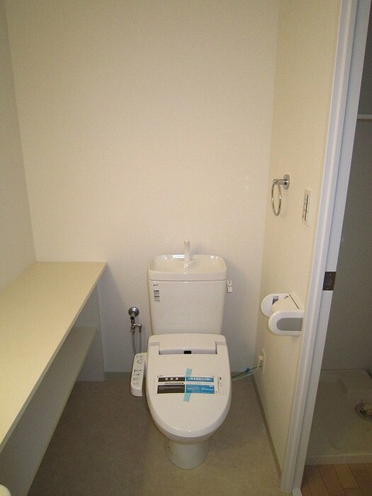 物件内観写真11　(トイレ)