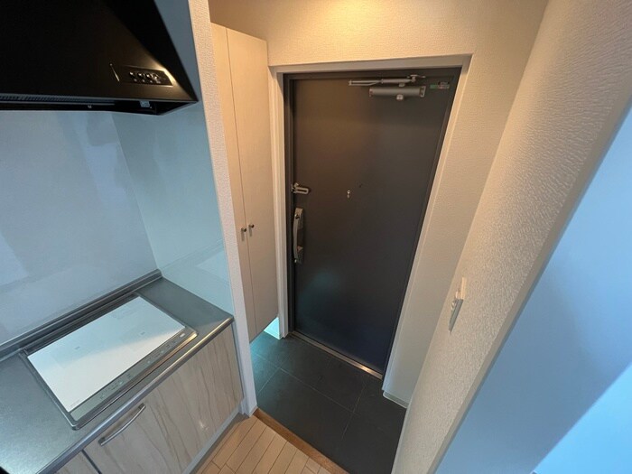 物件内観写真15　(玄関)