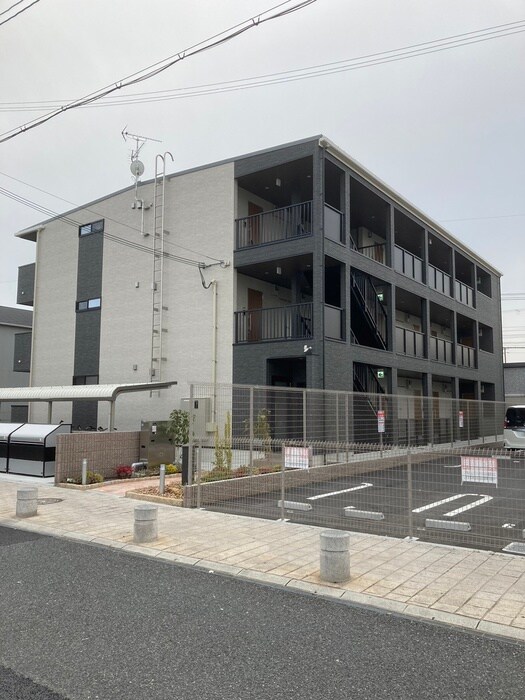 物件外観写真1　(外観写真)