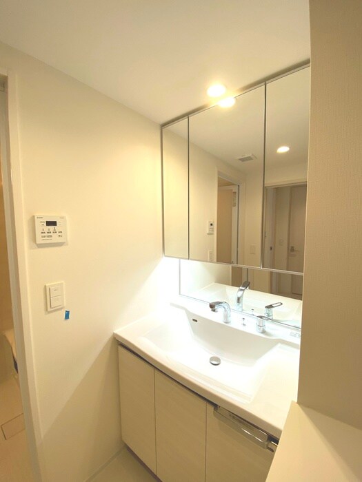 物件内観写真8　(洗面)