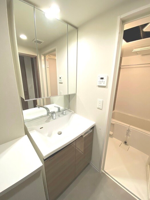 物件内観写真9　(洗面)