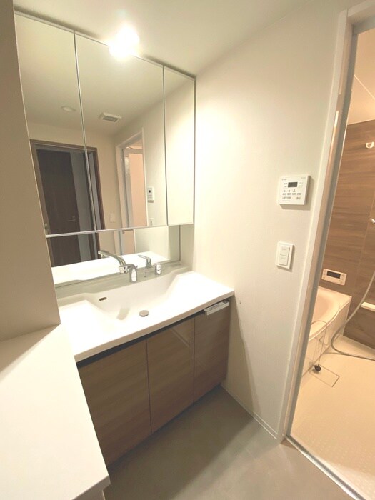 物件内観写真9　(洗面)