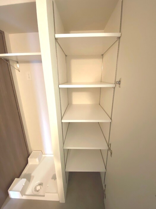 物件内観写真10　(洗濯機置場)