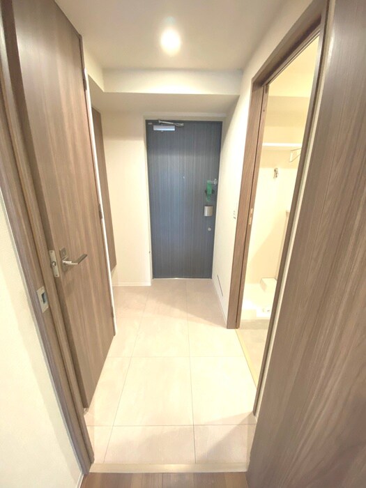 物件内観写真16　(玄関)