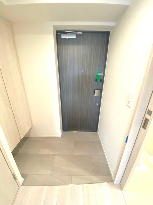 物件内観写真16　(玄関)