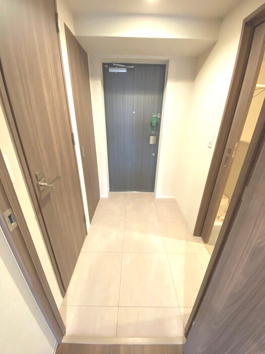 物件内観写真18　(玄関)