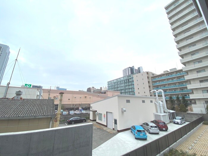 物件内観写真20　(室内からの展望)