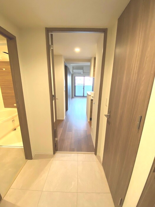 物件内観写真20　(廊下)