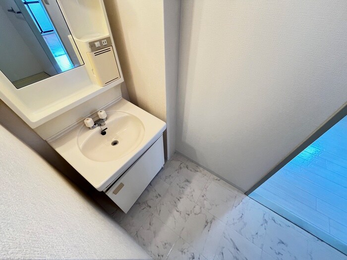 物件内観写真9　(洗面)