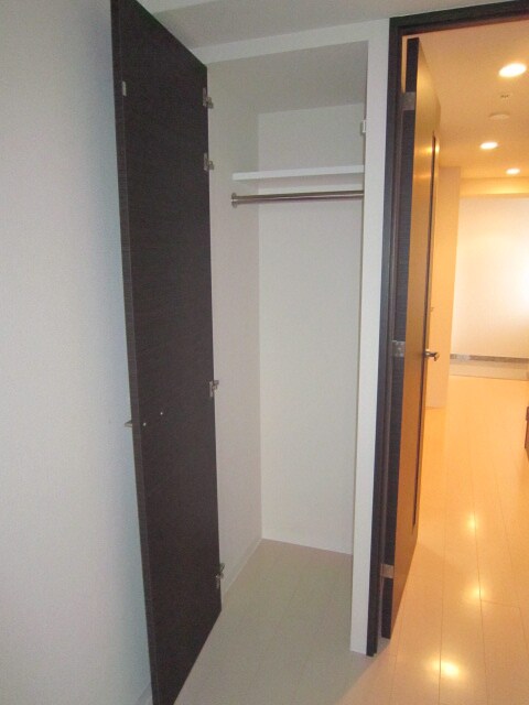 物件内観写真10　(収納)