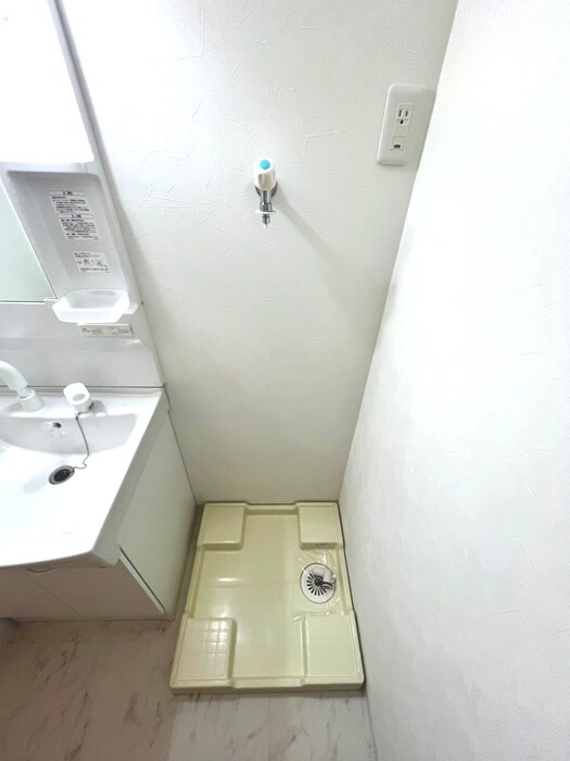 物件内観写真14　(洗濯機置場)