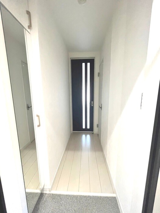 物件内観写真18　(廊下)