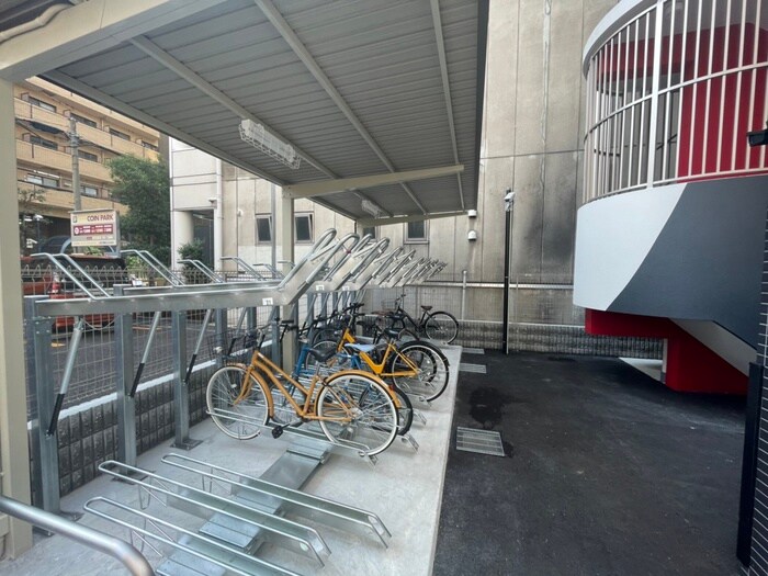 物件外観写真4　(駐輪場)