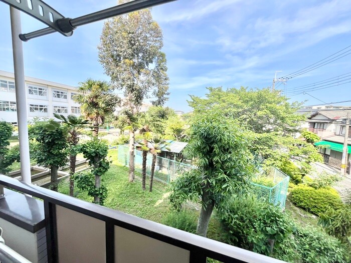 物件内観写真19　(室内からの展望)