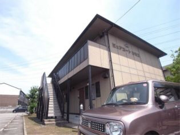 物件外観写真4　(エントランス部分)