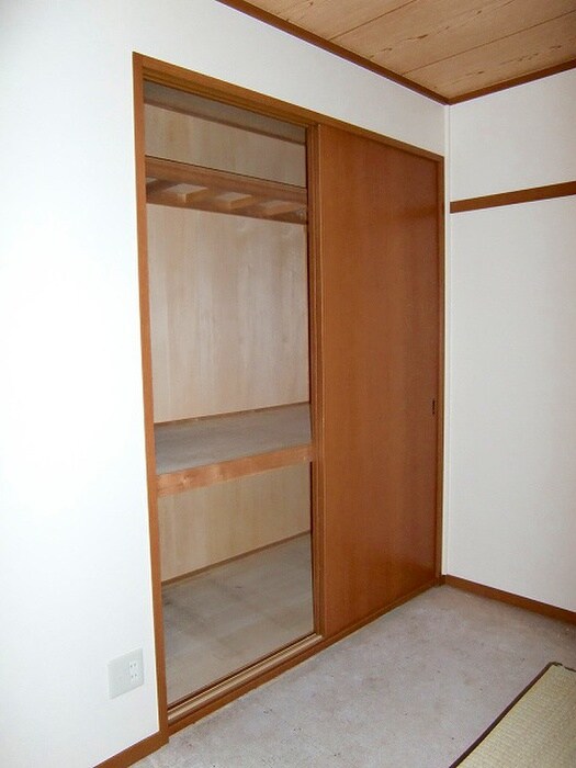 物件内観写真10　(収納)