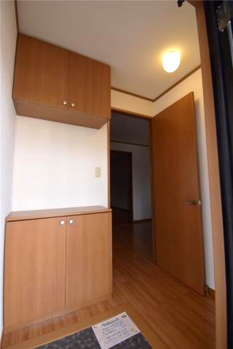 物件内観写真15　(玄関)