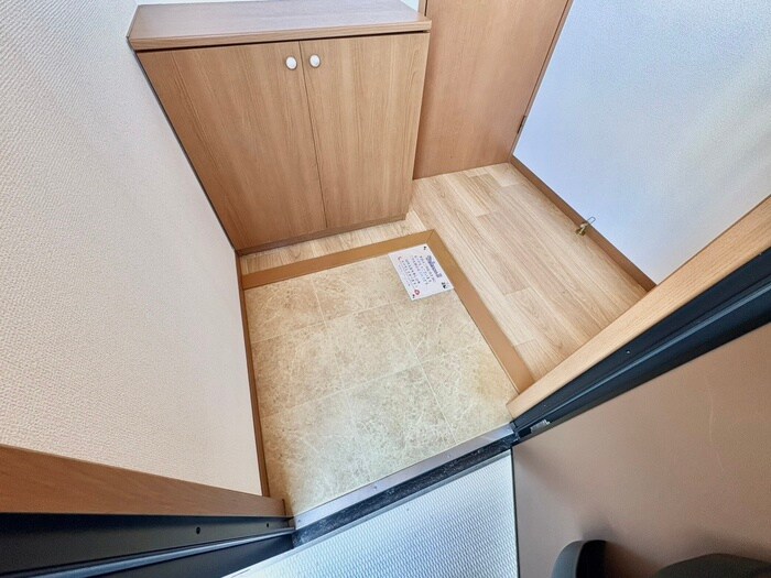 物件内観写真21　(玄関)