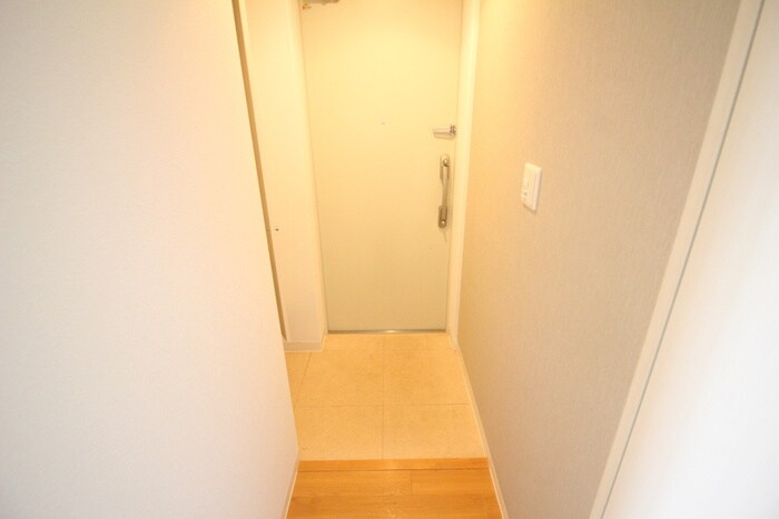 物件内観写真14　(玄関)