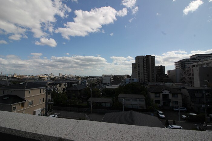 物件内観写真17　(室内からの展望)