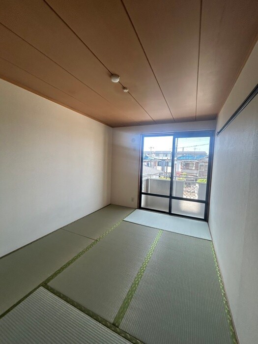 物件内観写真8　(居室)