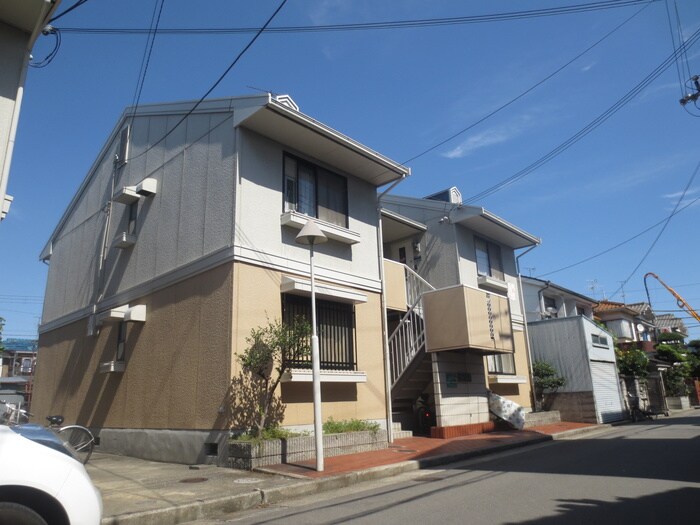 物件外観写真4　(エントランス部分)