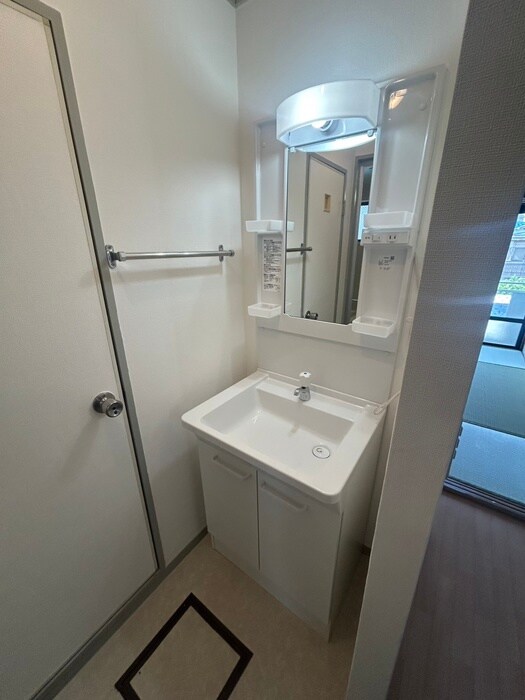 物件内観写真15　(洗面)