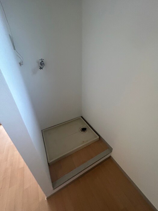 物件内観写真17　(洗濯機置場)