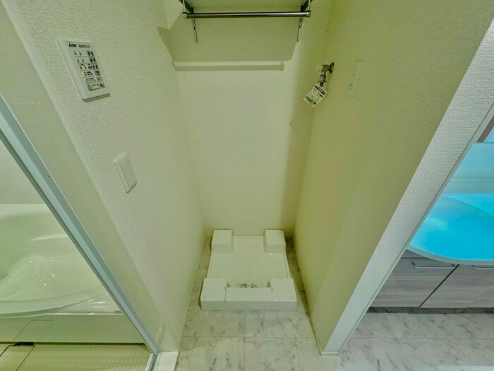 物件内観写真11　(洗濯機置場)