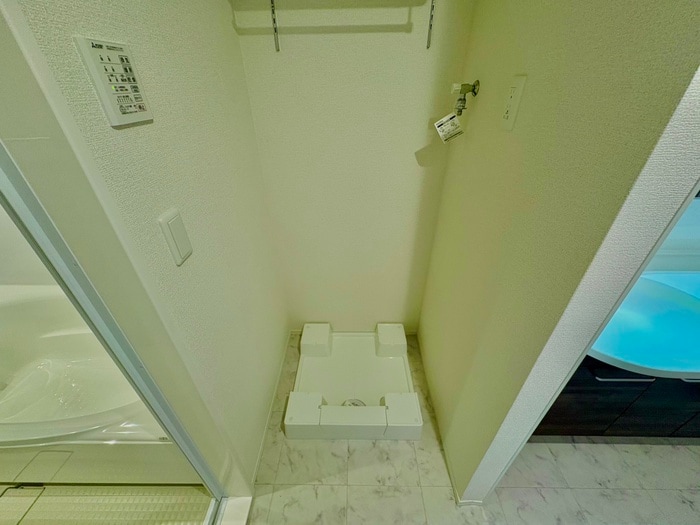 物件内観写真11　(洗濯機置場)